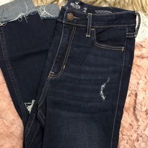 Brand New Hollister High rise Cropped jeans size 3